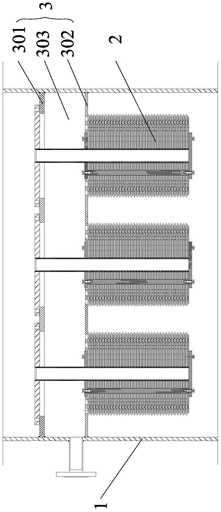 Filtering membrane cleaning devices and filtering membrane cleaning method