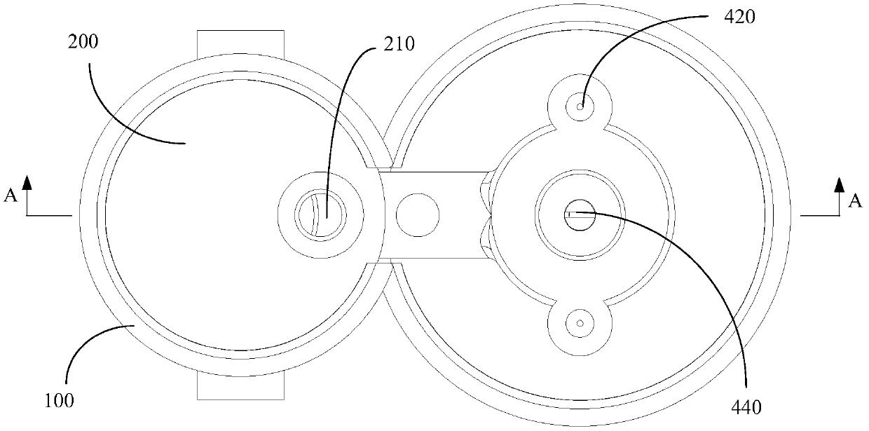 Pressure switch device, vacuum pumping device, stirring cup assembly and food processor