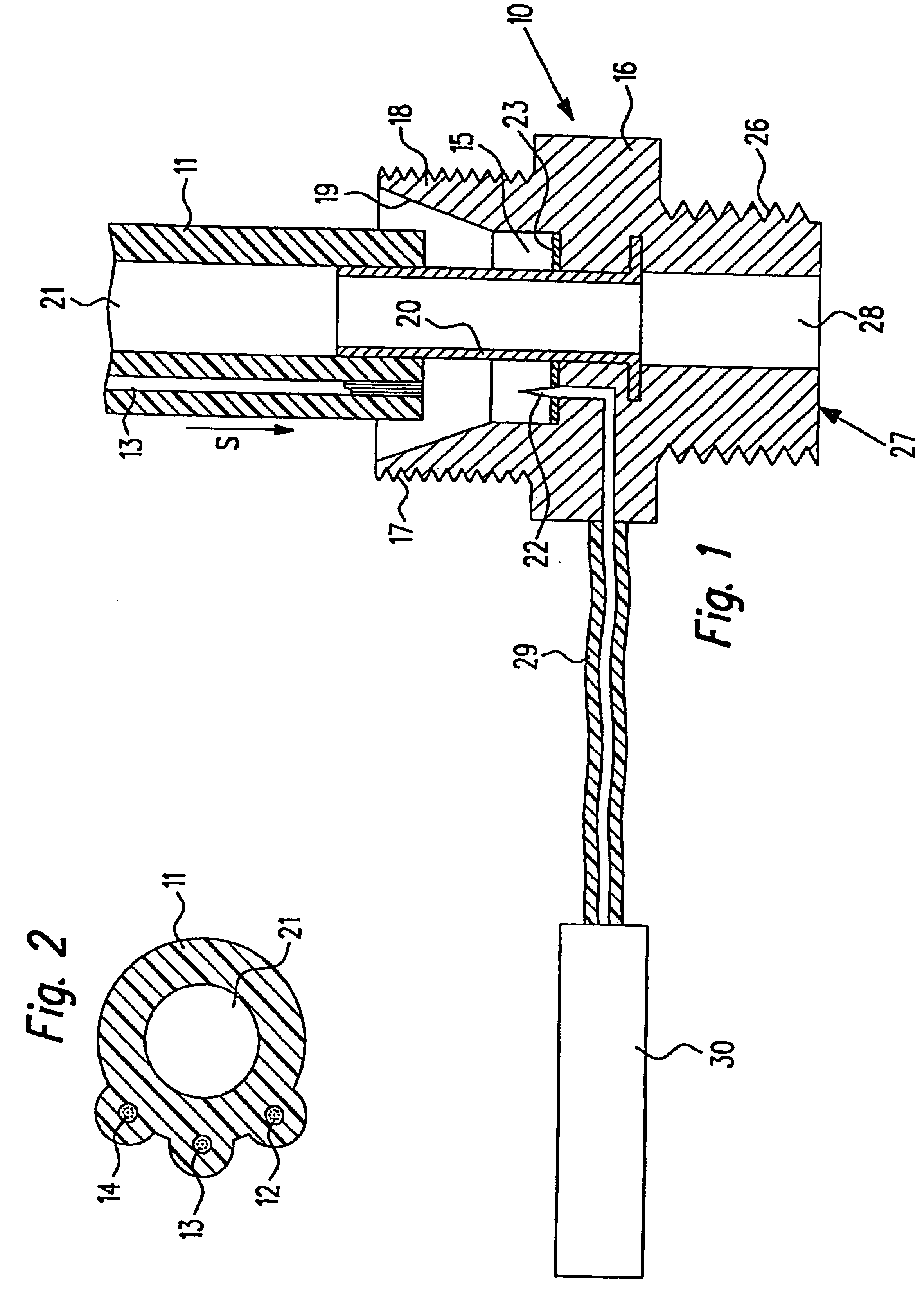 Connector piece for flexible plastic conduits, comprising a sensor assembly