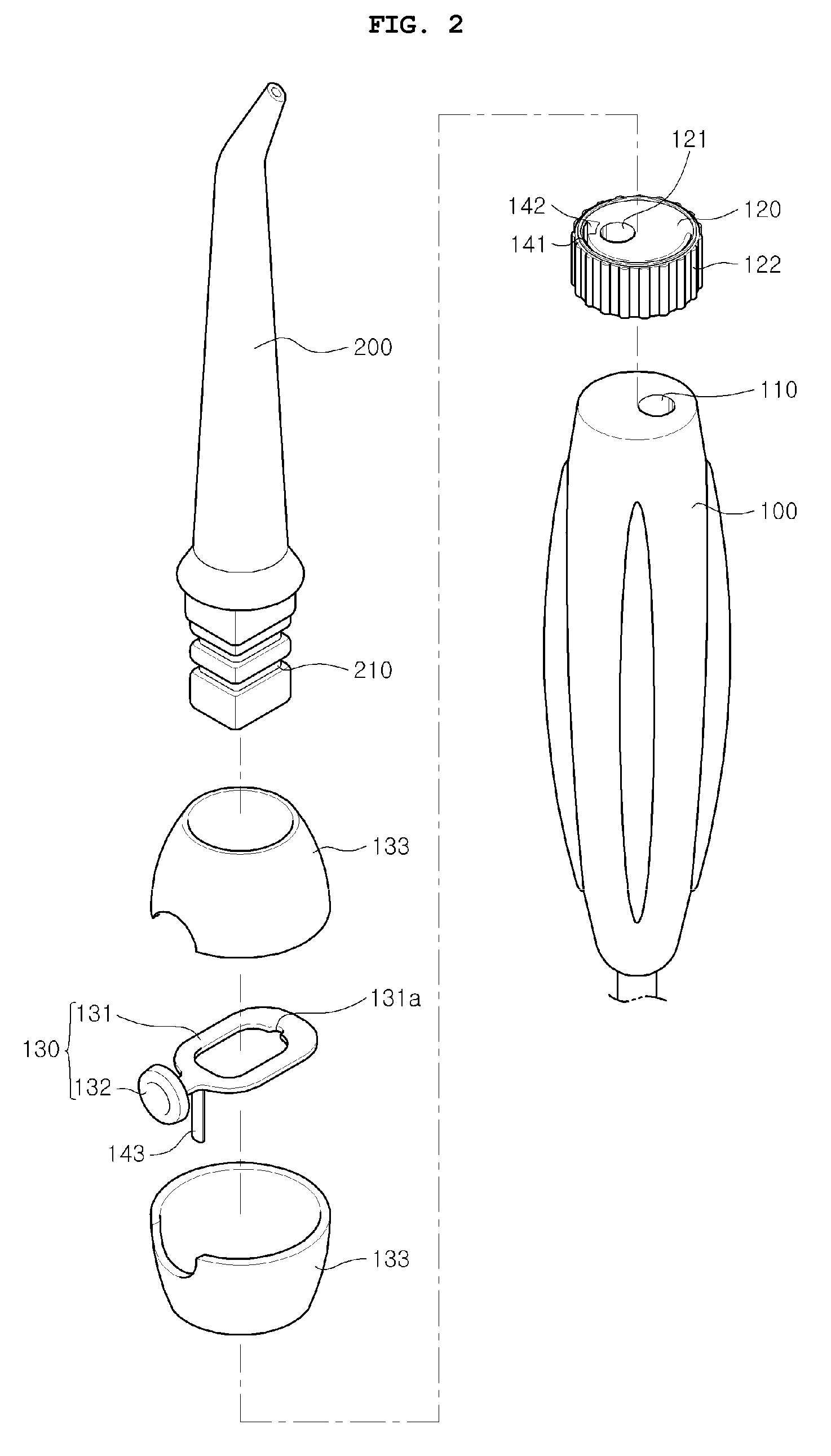 Nozzle separating structure of oral irrigator