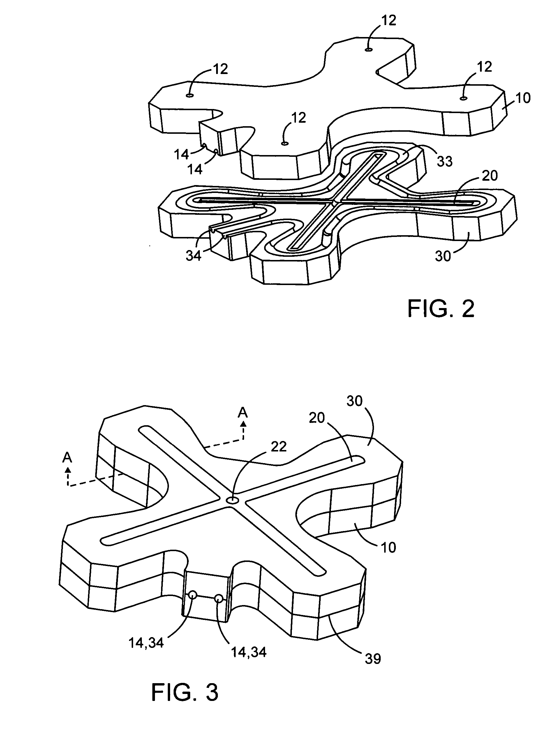 Three-piece molding manifold