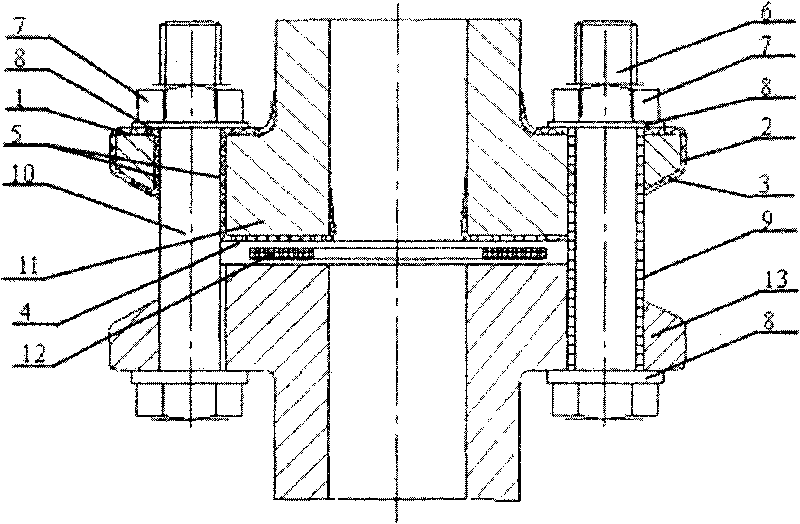 Metal flange coated with insulating ceramic coating and preparation method thereof