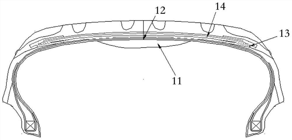 Tire capable of reducing cavity resonance and production method thereof