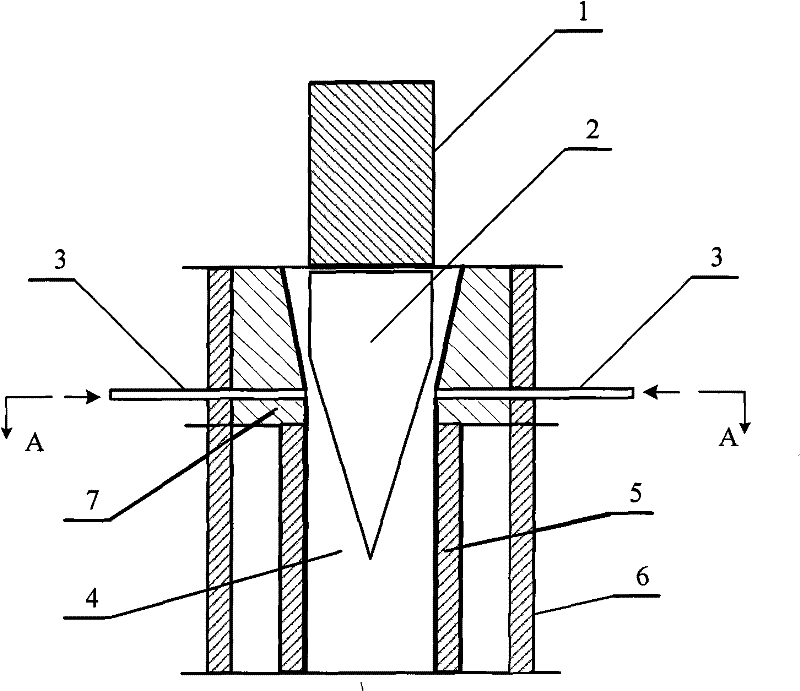 Coal powder entrance structure applied to reactor for producing acetylene with plasma coal cracking