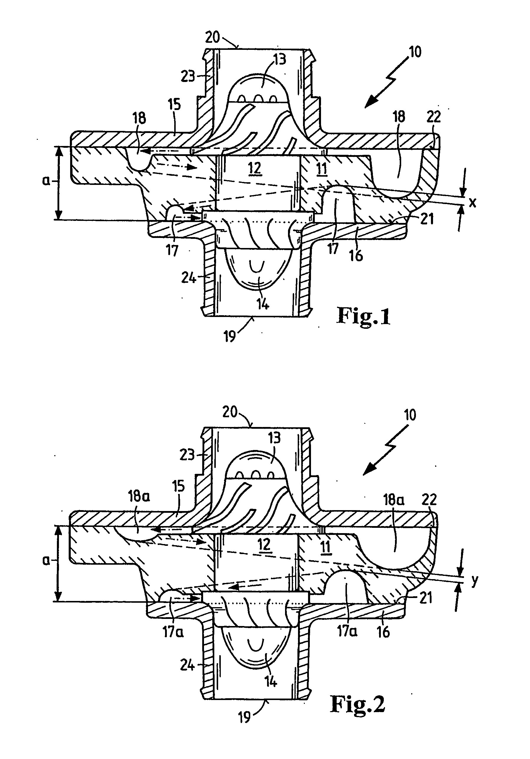 Non-Positive-Displacement Machine Comprising a Spiral Channel Provided in the Housing Middle Part