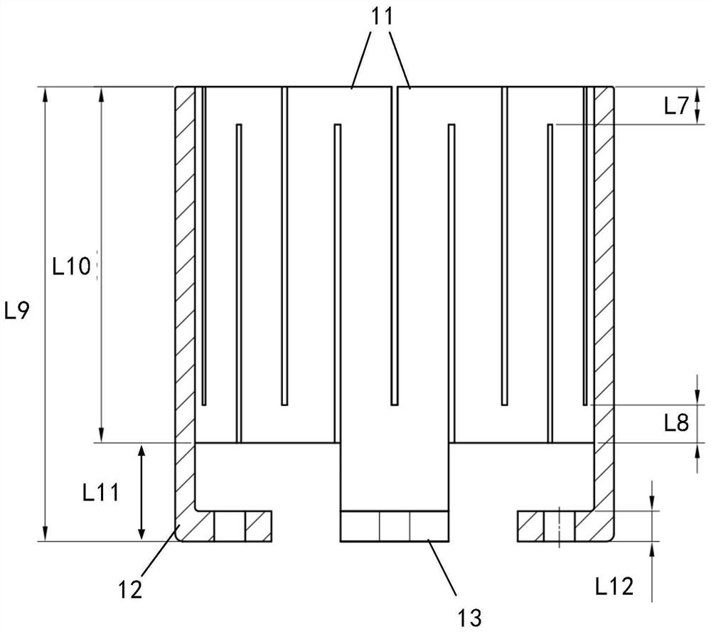 Single crystal furnace thermal field, control method thereof and single crystal furnace