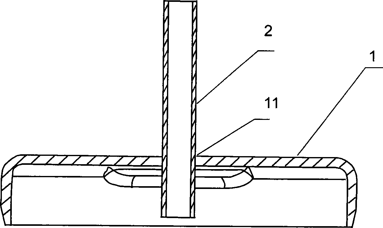 Improved upper cover oil separating structure for compressor