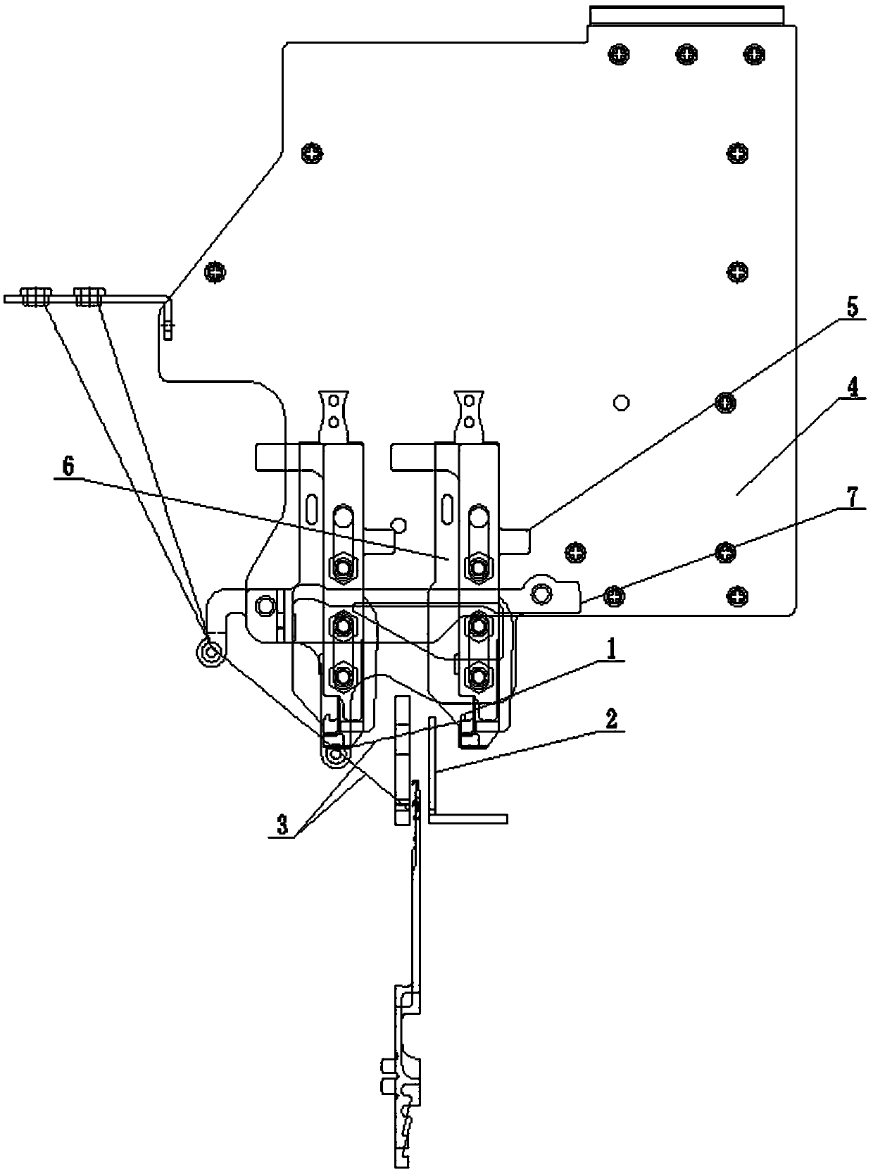 Feeding mechanism of yarn switcher