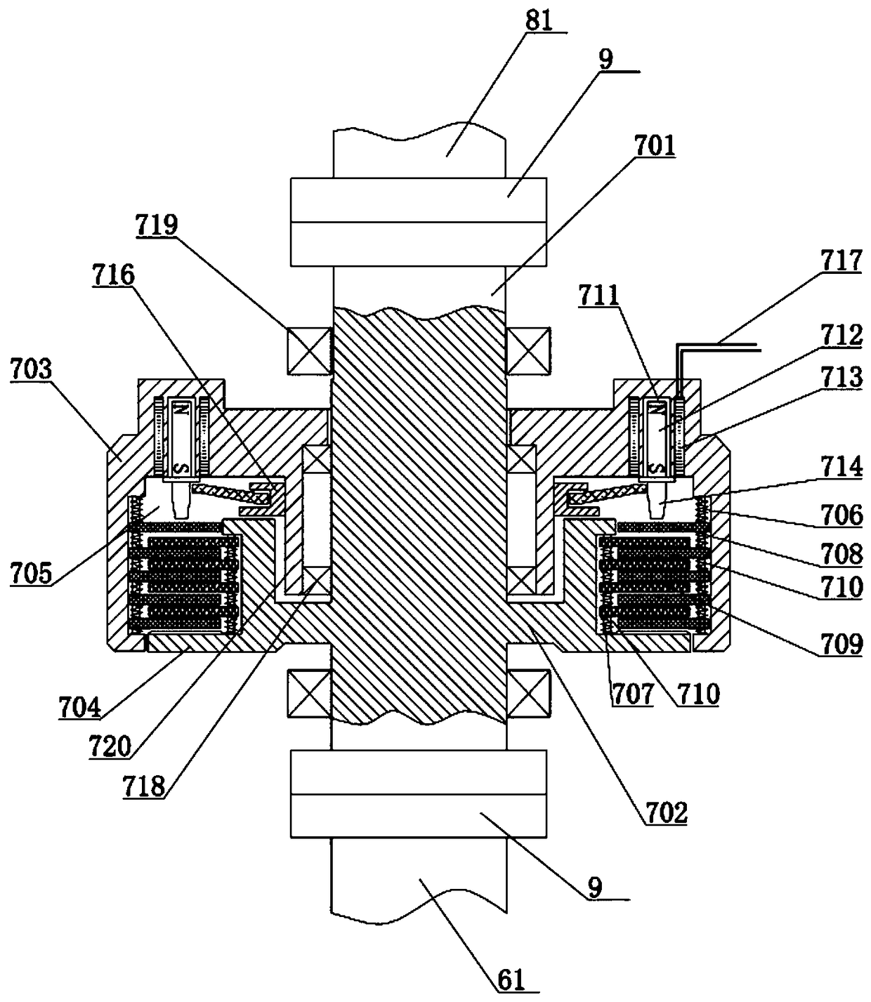 Water turbine transmission mechanism with controllable output