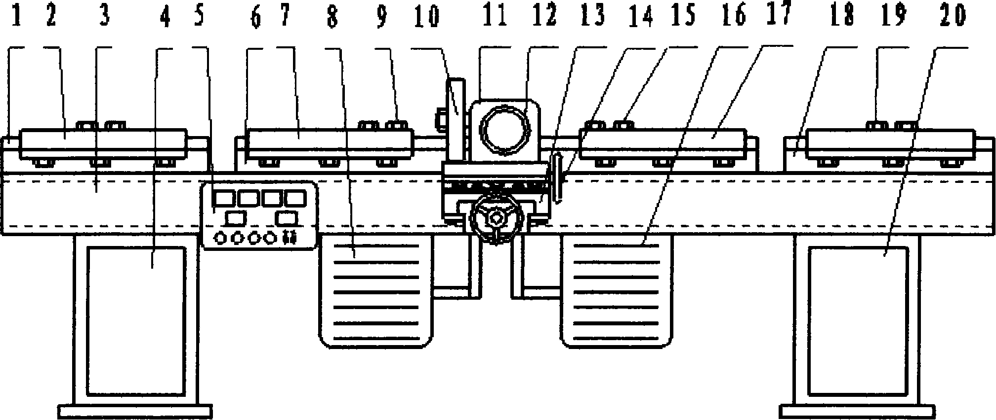 Steel induction heating solid phase welding method and butt welding machine tool