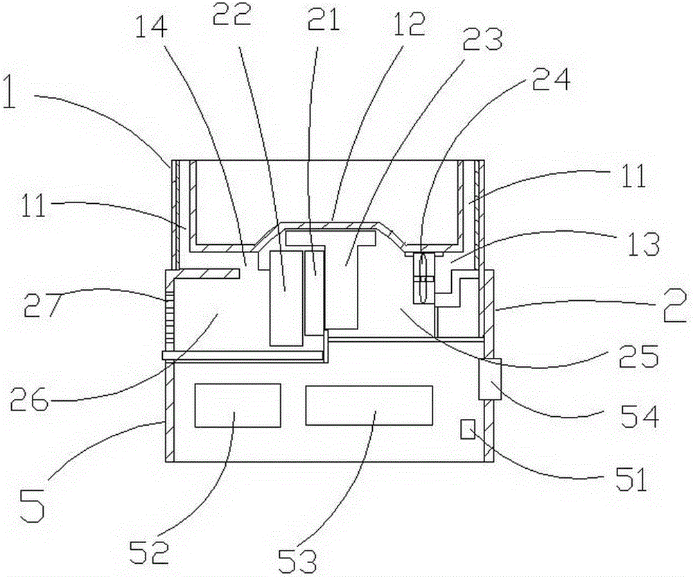 Carbonic acid beverage making device with semiconductor refrigerating and juice squeezing structure