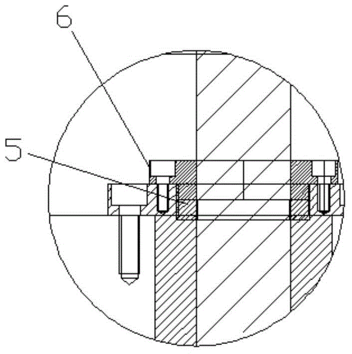 Asymmetric measuring device for propeller pulsating pressure