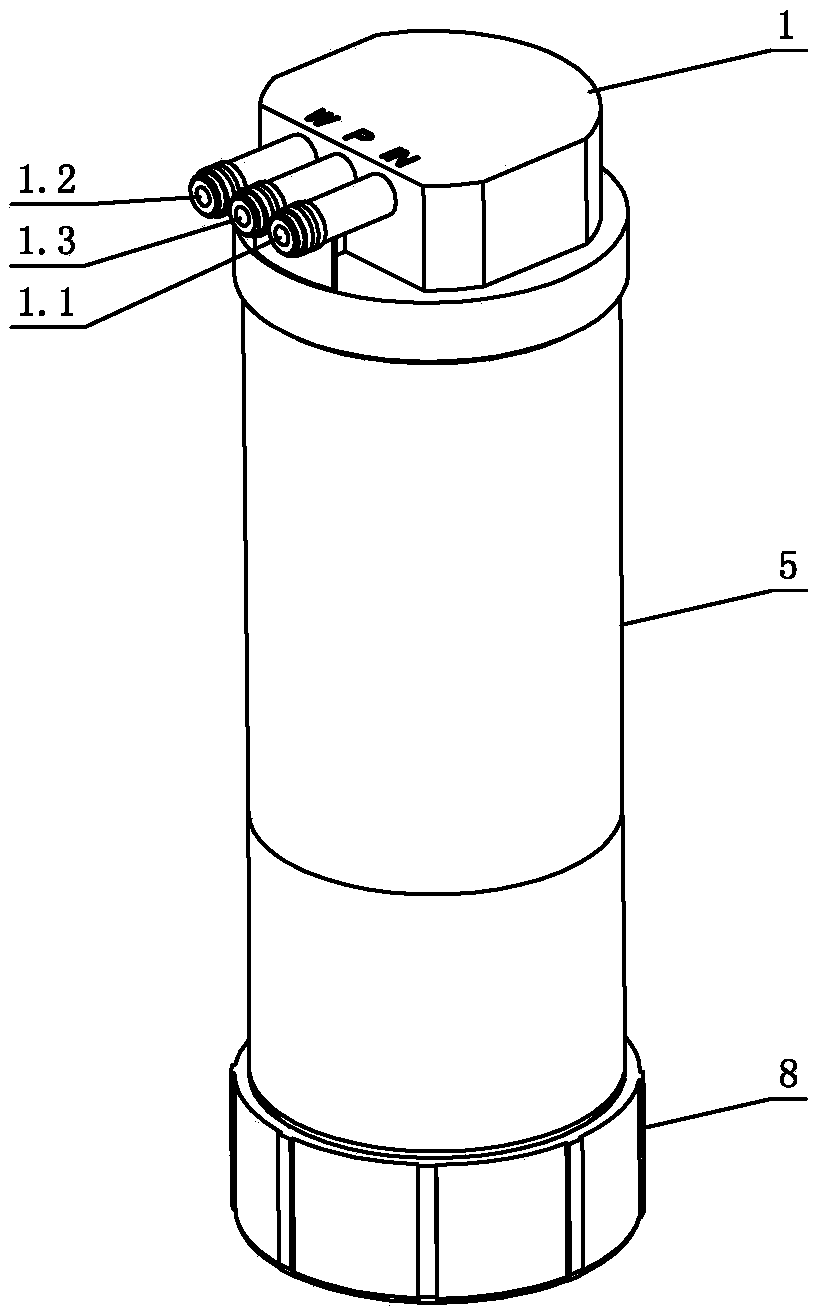 Composite filter element formed by combining RO membrane with post-carbon