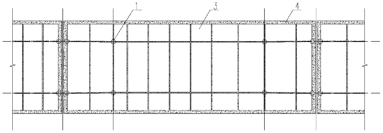 Railway passenger station assembly type elevated platform and construction method thereof