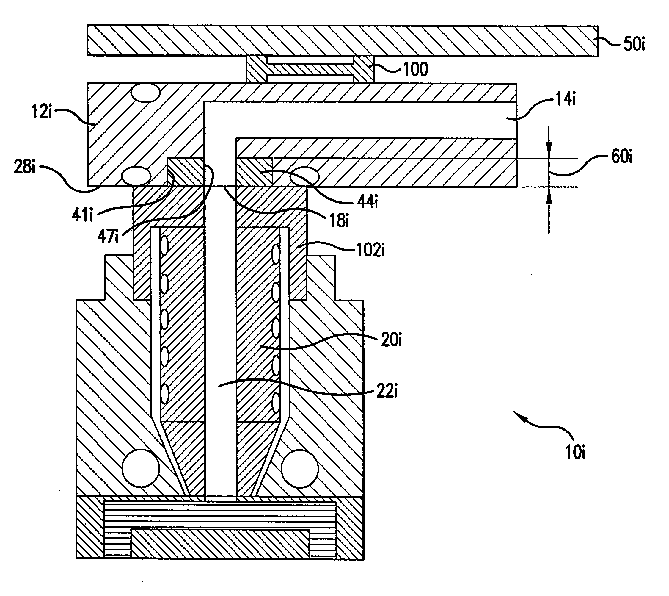 Thermal seal between manifold and nozzle