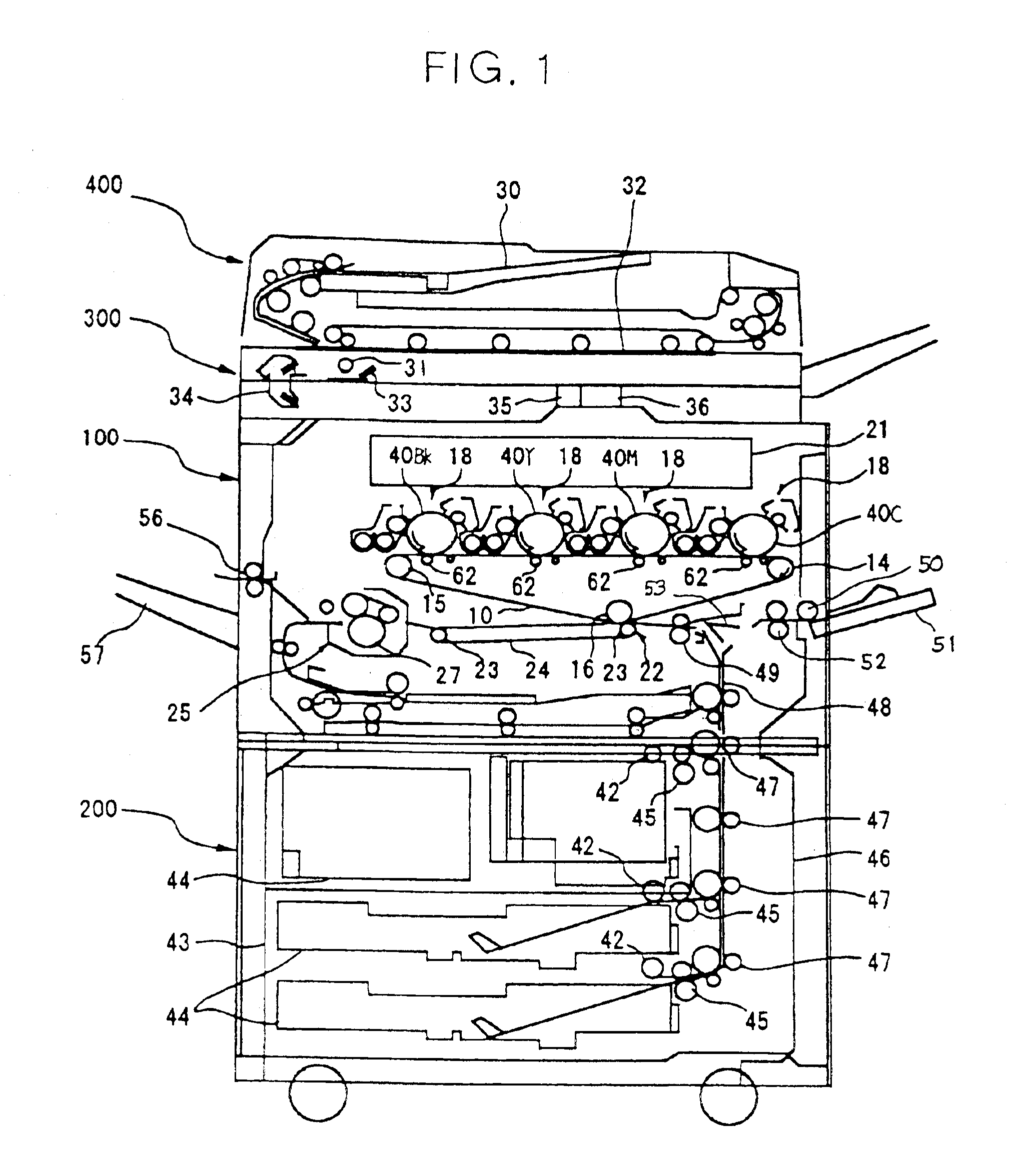 Image forming apparatus with photoconductive element and intermediate image transfer member