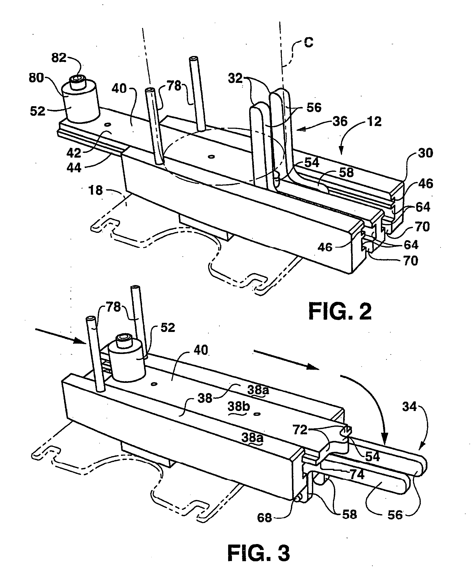 Conveyor with gear mechanism gripper and related conveyor link