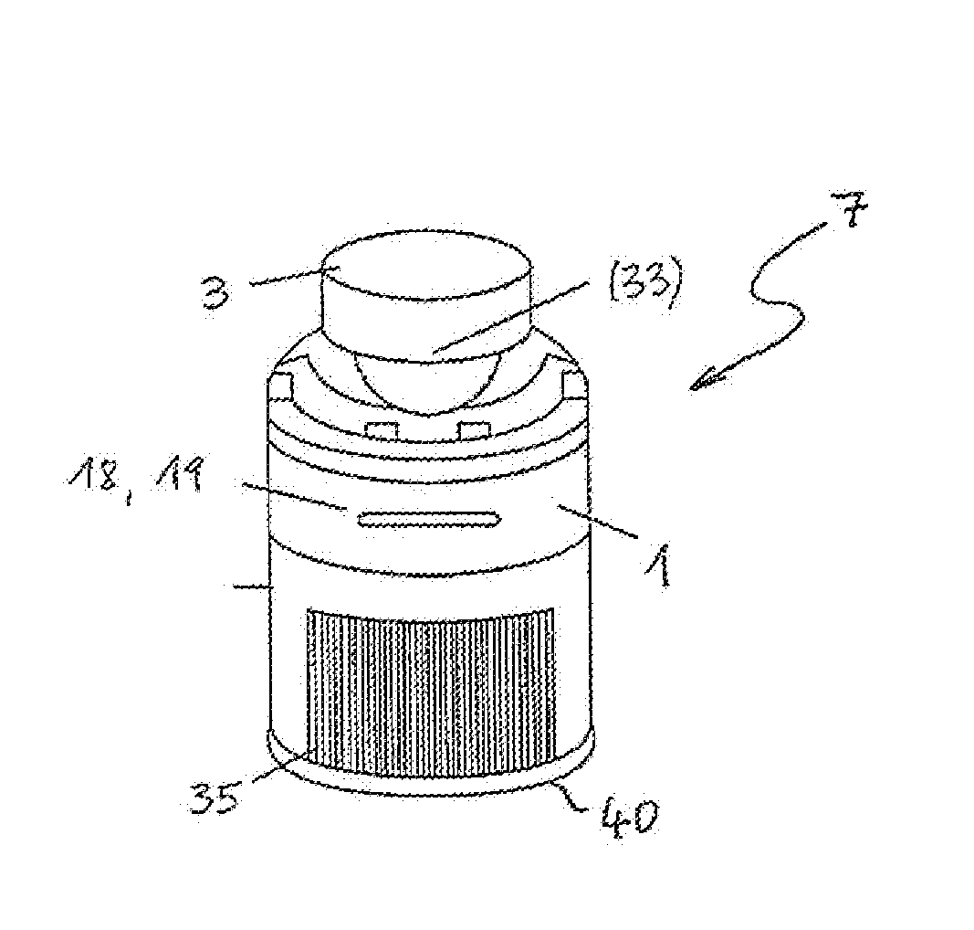 Closure cap for mounting on a liquid container