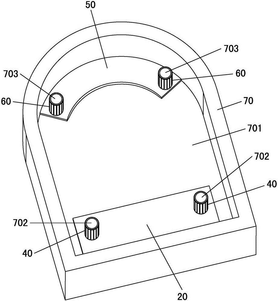Heel with metal sheet and manufacturing method thereof