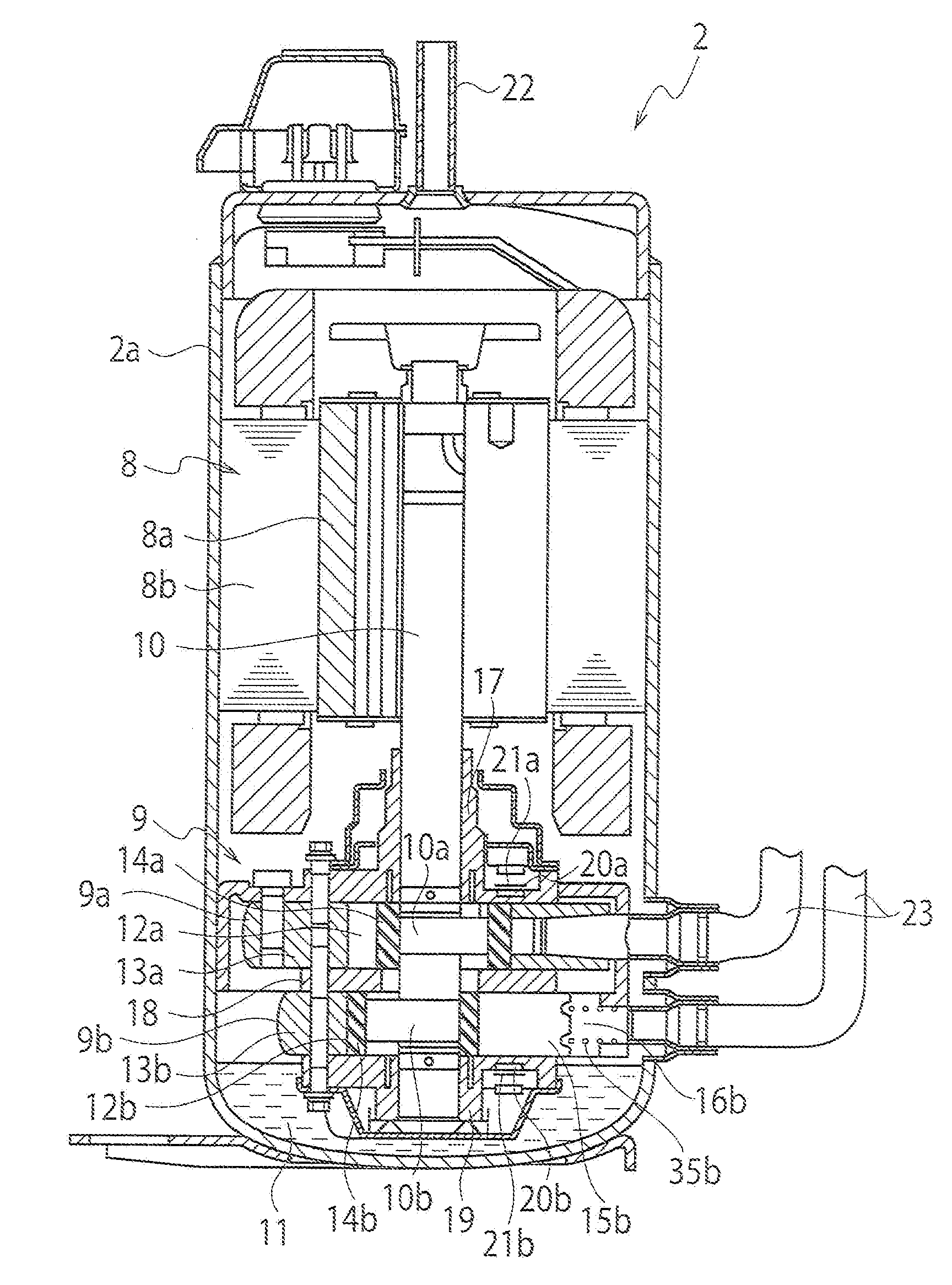 Refrigerant compressor and refrigeration cycle apparatus