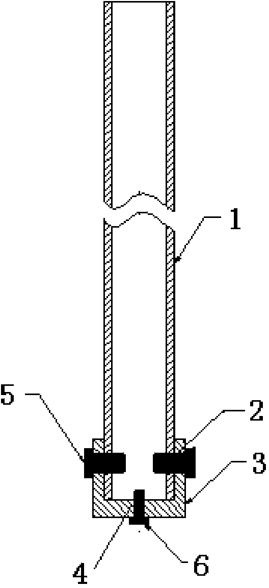 Method for preventing slender tubular component from burning in oil quenching of heat treatment
