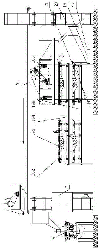 Large-scale modular vibrating screening device and screening method for dry sand making