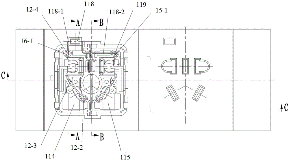 Safety socket with floating socket