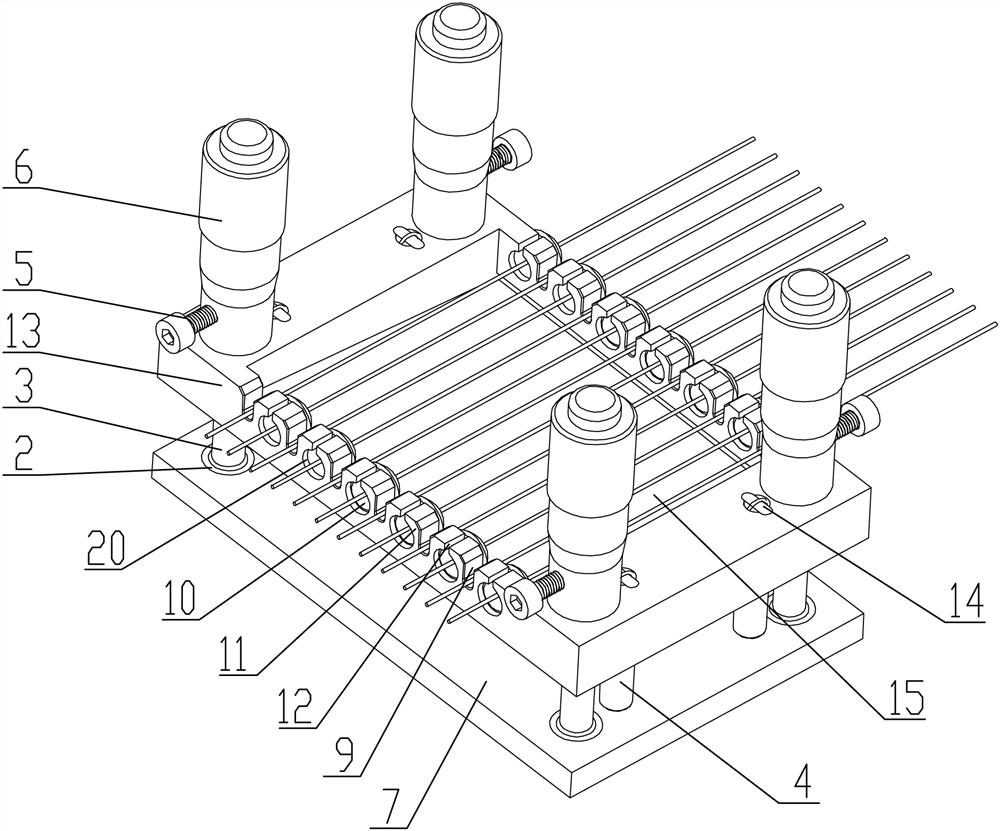 Painting mold bracket capable of flexibly adjusting levelness and adjusting method