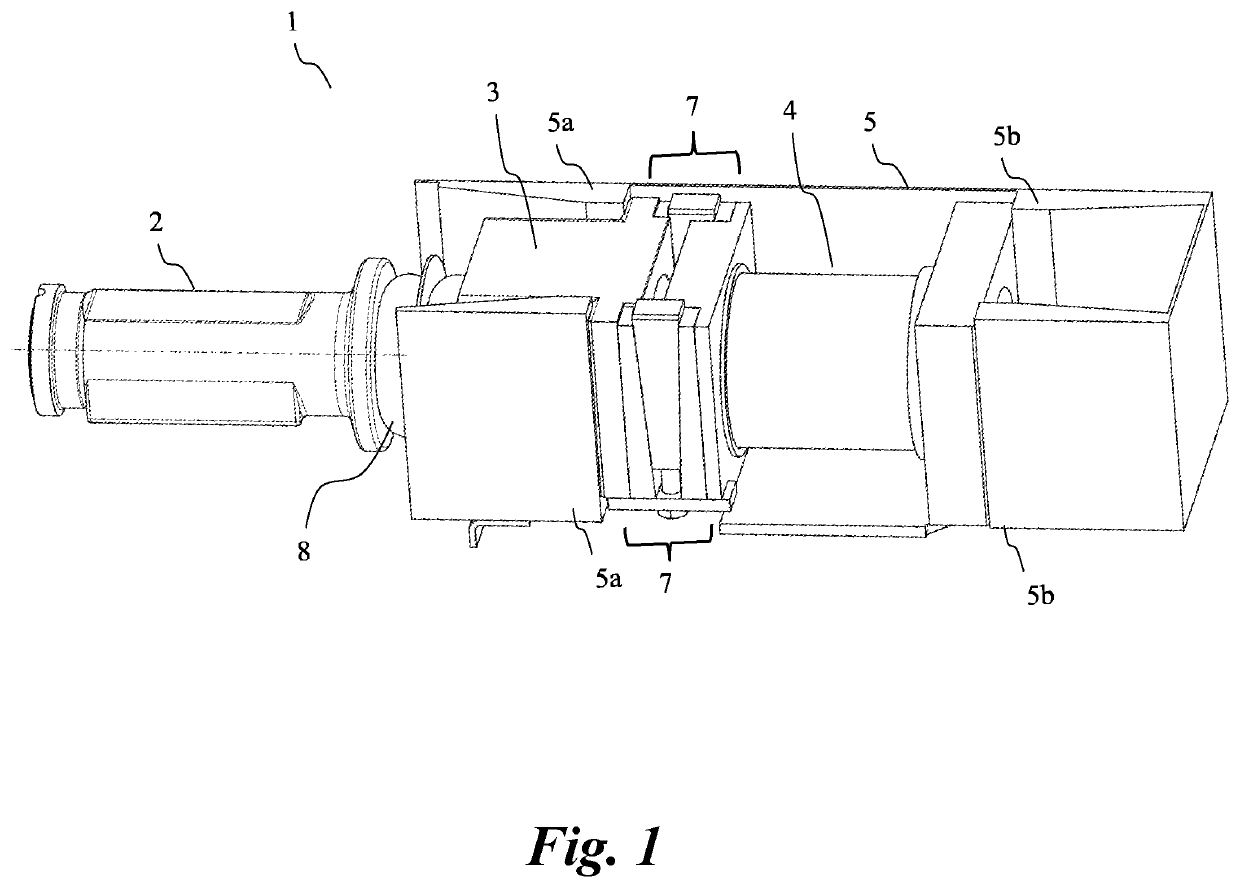 Train coupler arrangement with axial expansion module