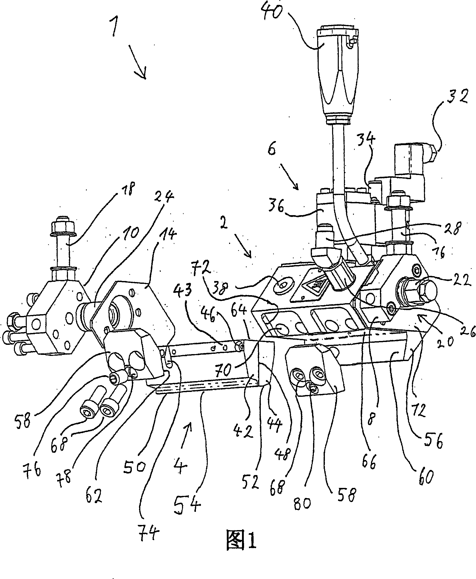 Coating device for coating liquid material