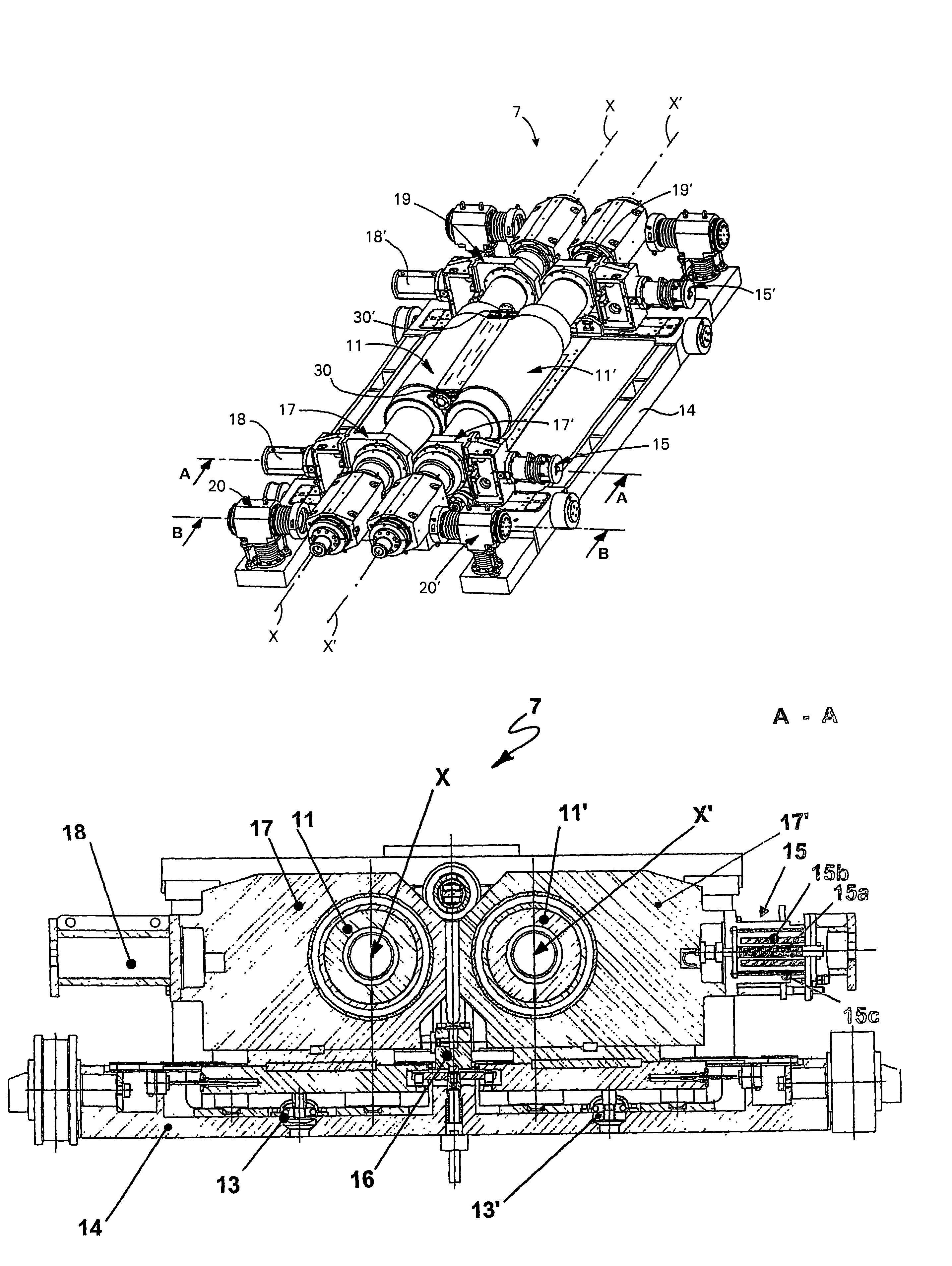 Roll support device for continuous metallic strip casting