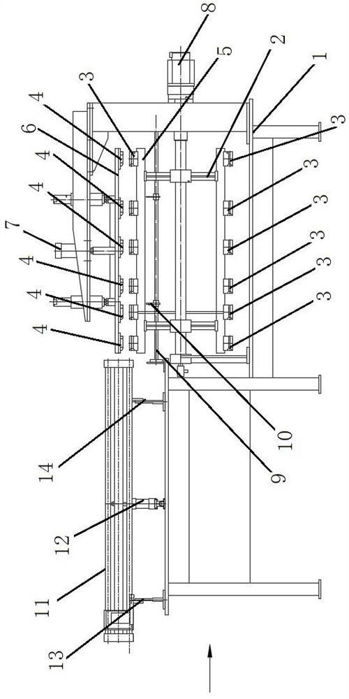 Automatic rebar pipe penetrating equipment for insulating rebar production