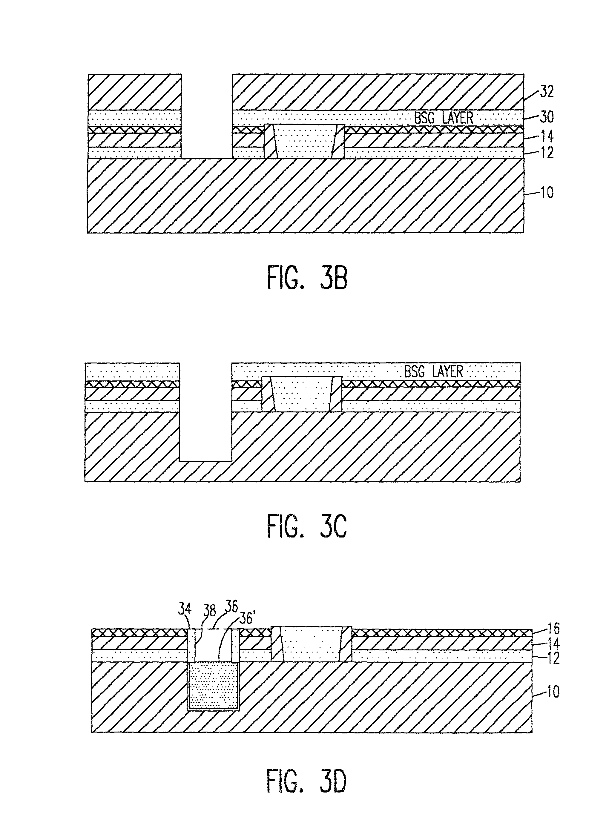 Structures and methods of anti-fuse formation in SOI