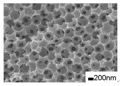 Method for preparing three-dimensional ordered macroporous material by using water-soluble colloidal crystal as template