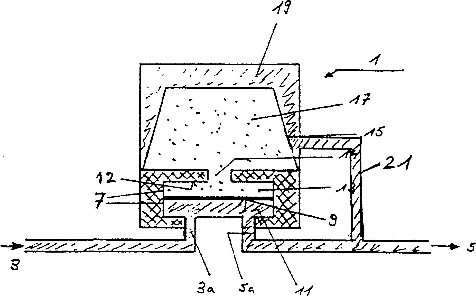 Device for reducing pressure pulsations in hydraulic manifolds