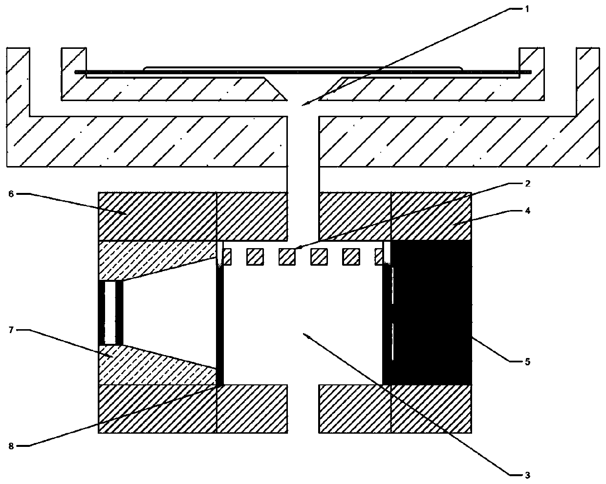 Infrared gas sensor with piezoelectric micropump and turbulent flow structure