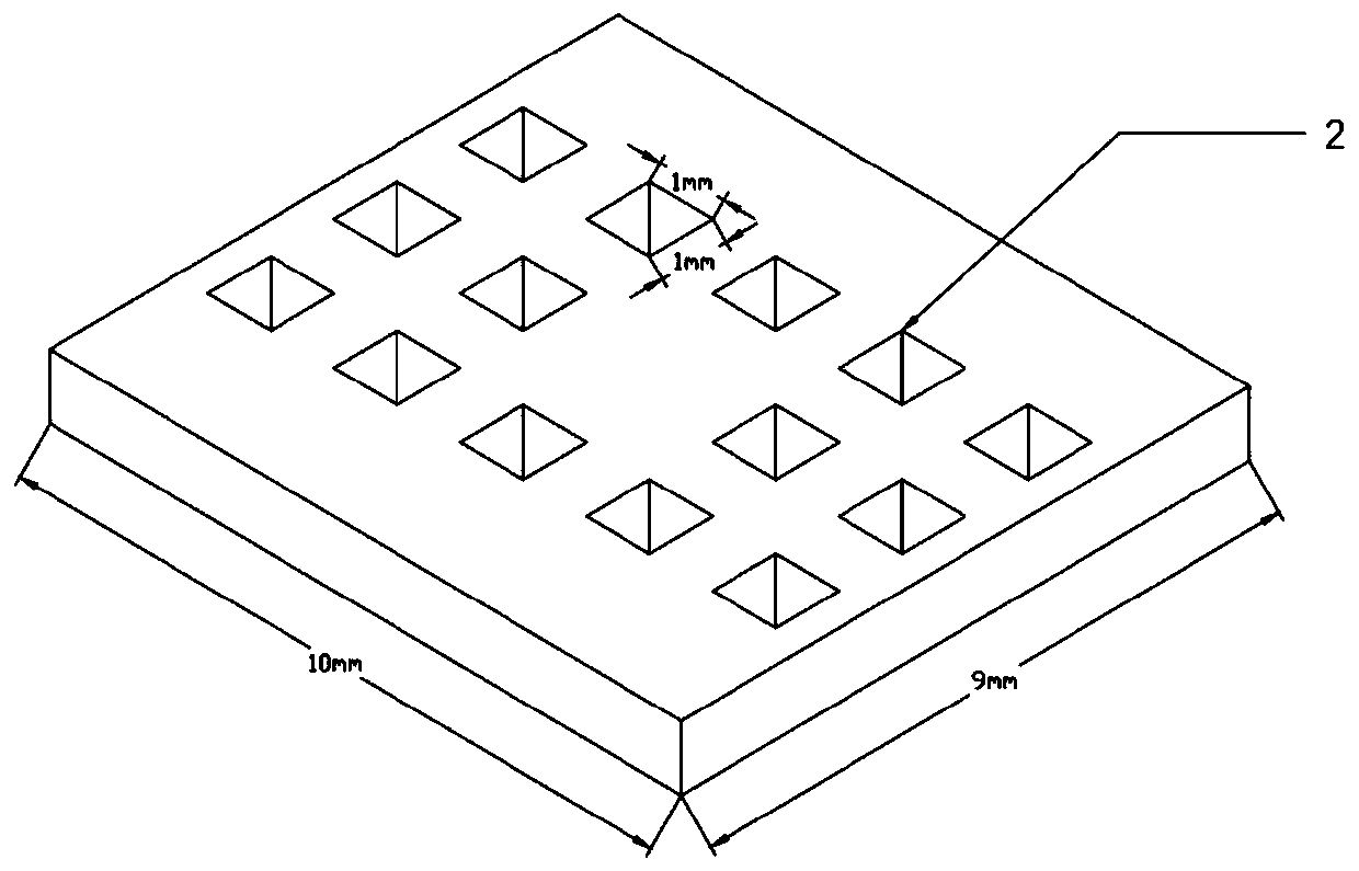 Infrared gas sensor with piezoelectric micropump and turbulent flow structure