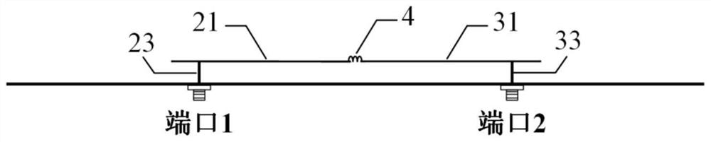 A microstrip antenna array decoupling structure and method, and a microstrip antenna array using the structure