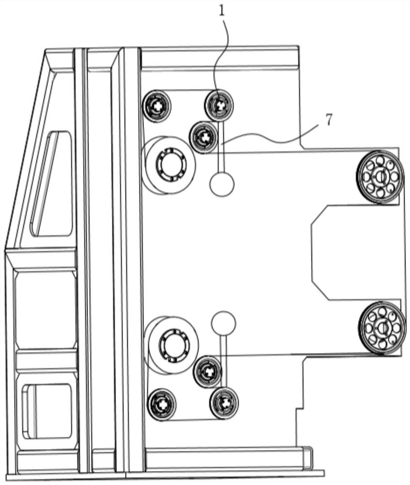 Diamond wire tension adjusting mechanism