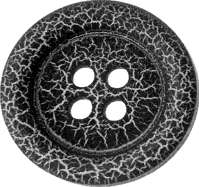 Natural crack button and preparation method thereof