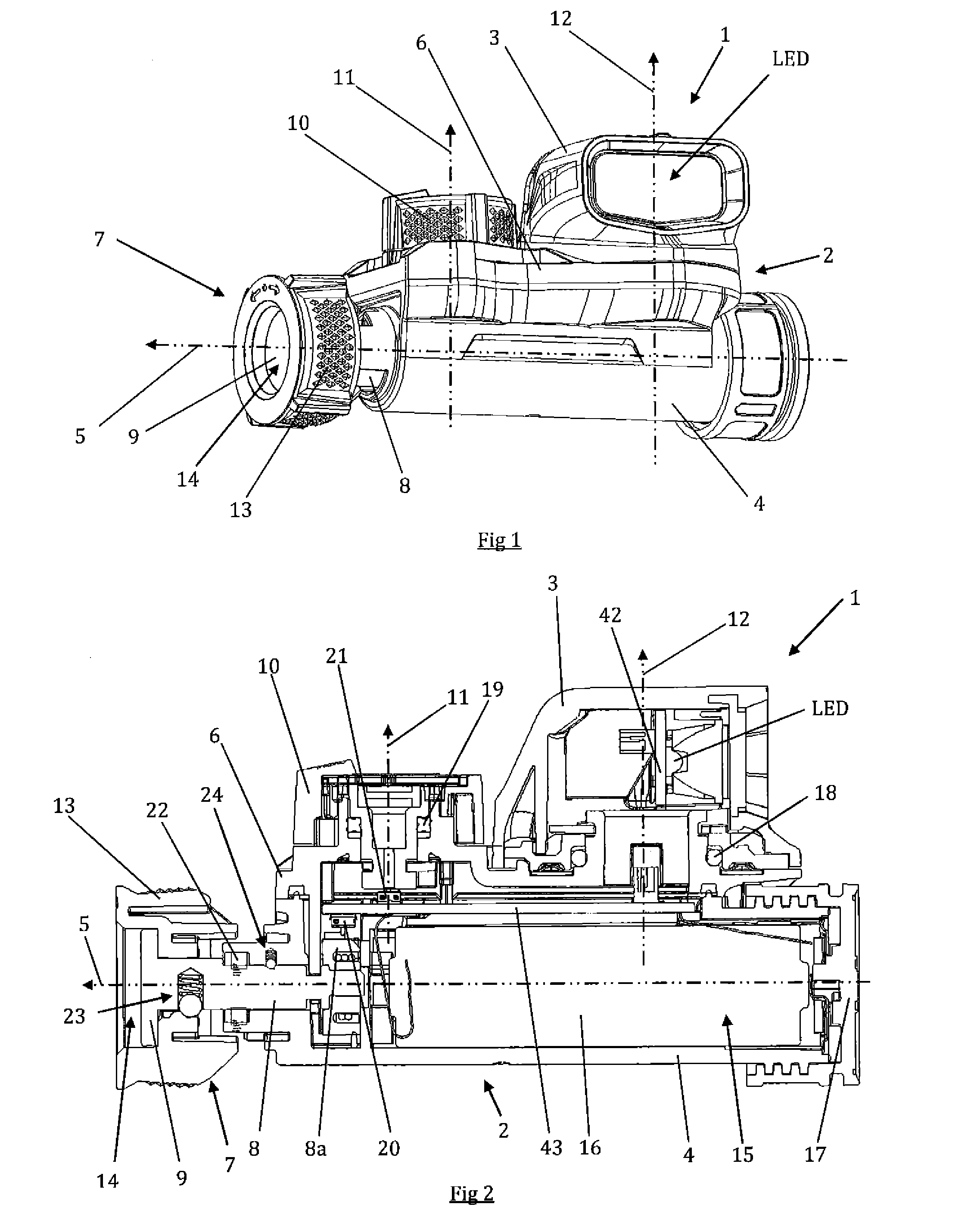 Portable electric lamp with a compact casing housing a lighting module controlled by a rotary actuator