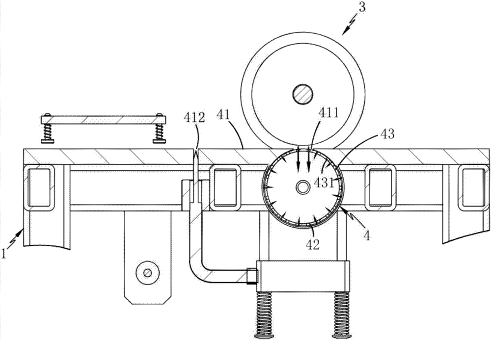 Casting film cutting edge material smashing device