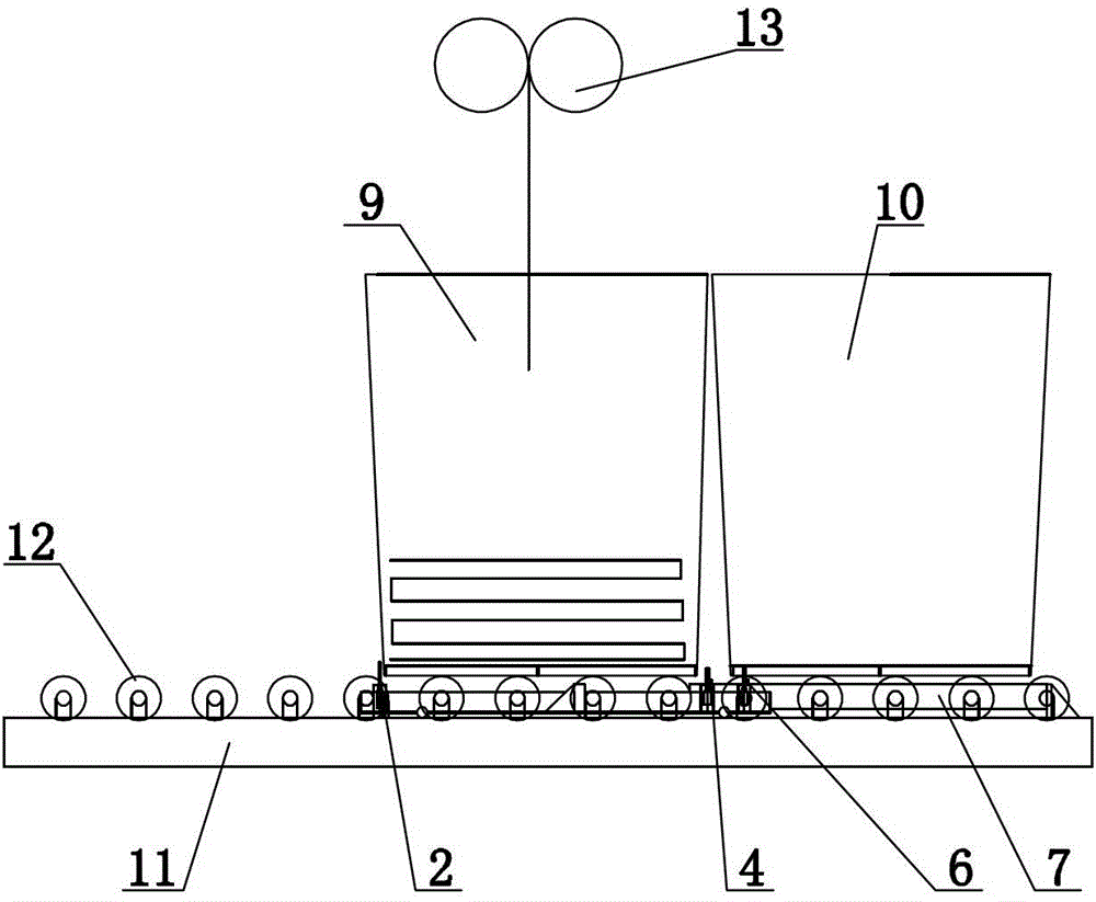 Auxiliary device of polyster fibers for changing barrels automatically and quantitatively