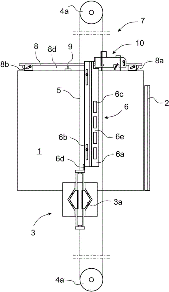 Elevator provided with a safety apparatus arrangement, and a safety apparatus