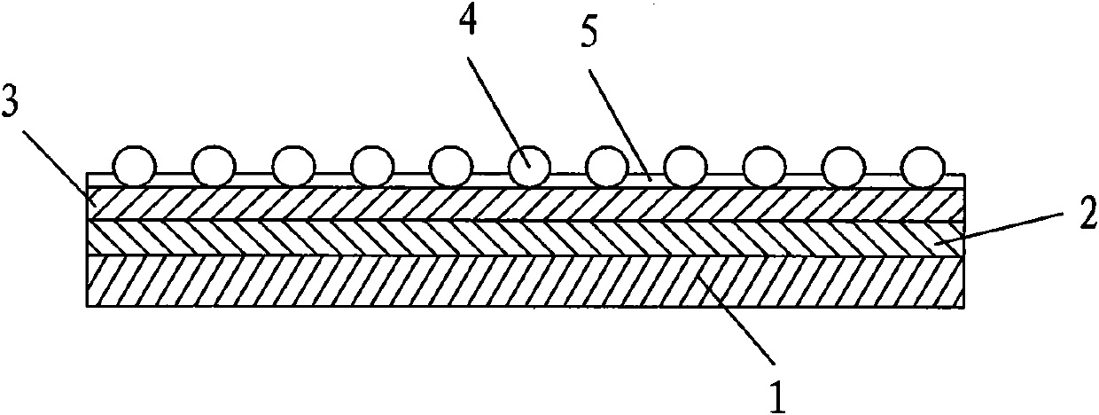 Exposed glass bead reflecting film capable of reflecting colored light and manufacturing method thereof