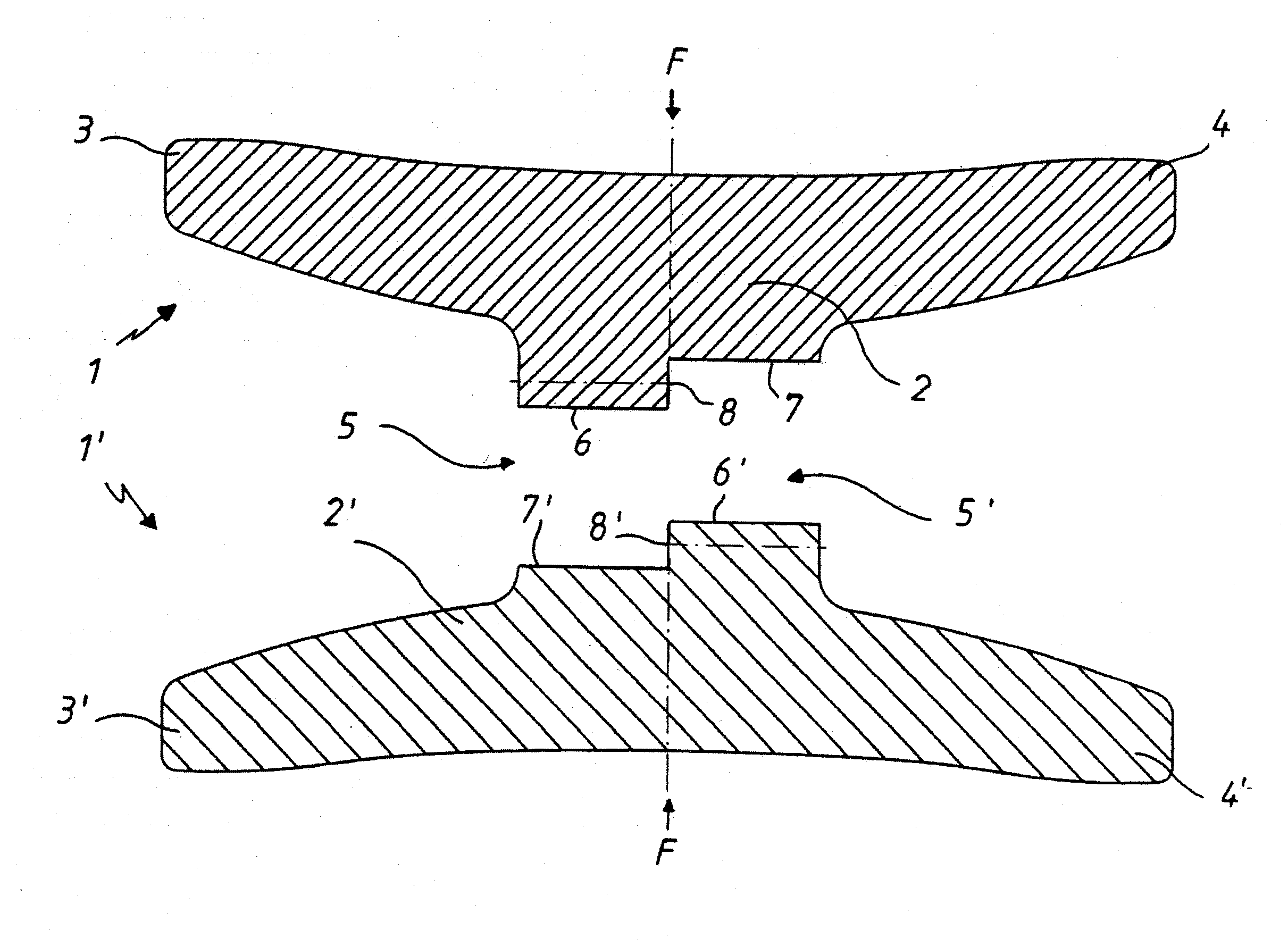 Sealing element for sealing flange surfaces on internal combustion engines