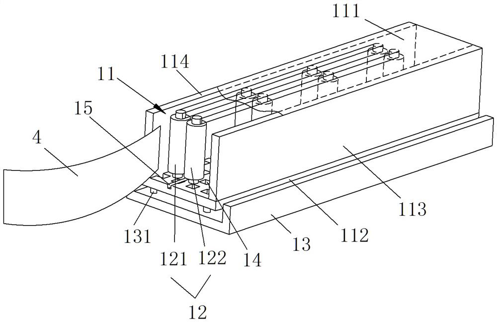 A separation device and separation method for electrode sheets of waste vehicle-mounted lithium power batteries