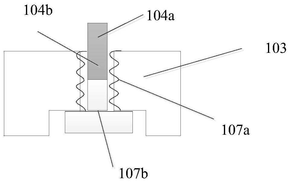 Pressure maintaining clamp and pressure maintaining method of pressure maintaining clamp