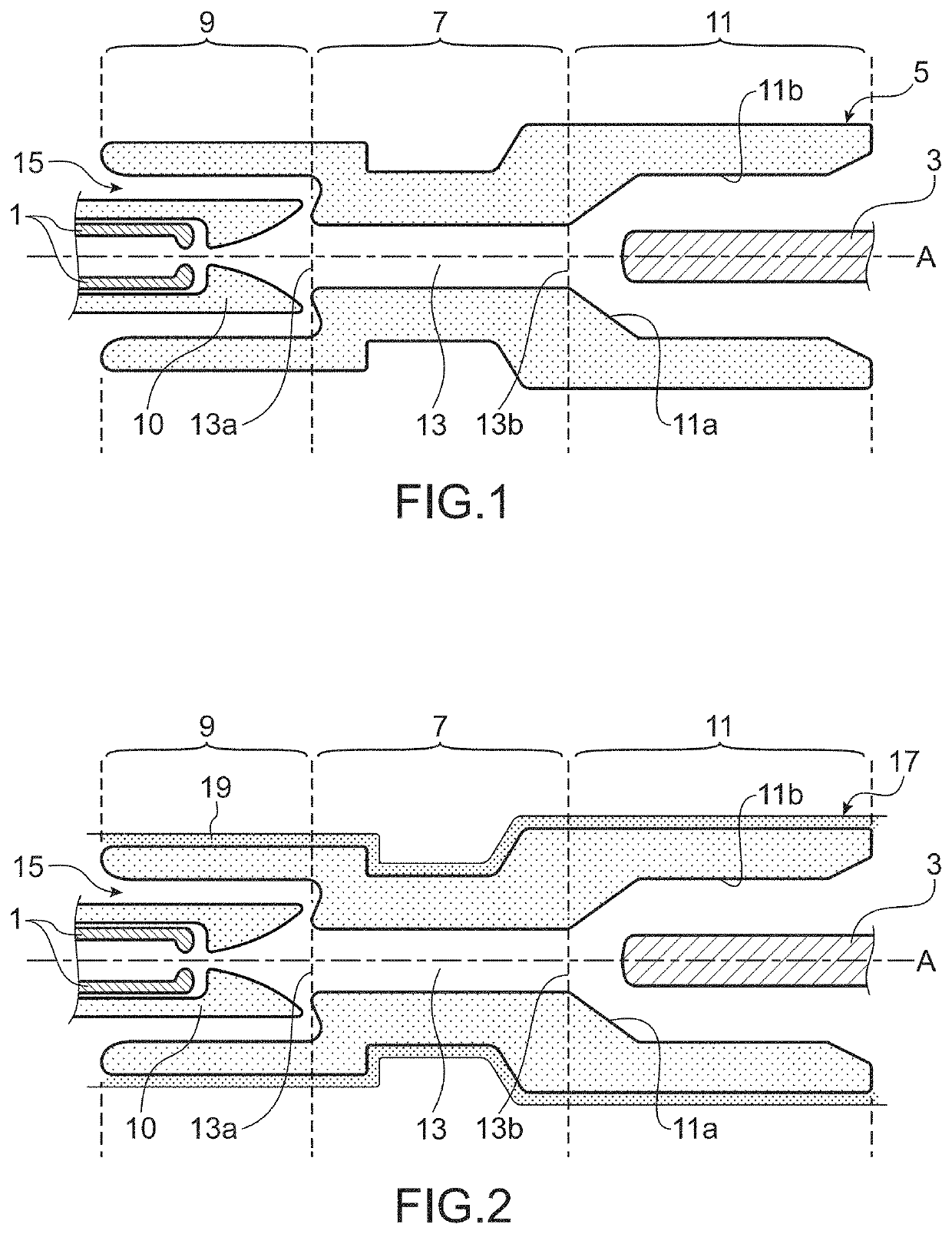 An electric arc-blast nozzle made of a material comprising micro-capsules of liquid (CF3)2cfcn and a circuit breaker including such a nozzle