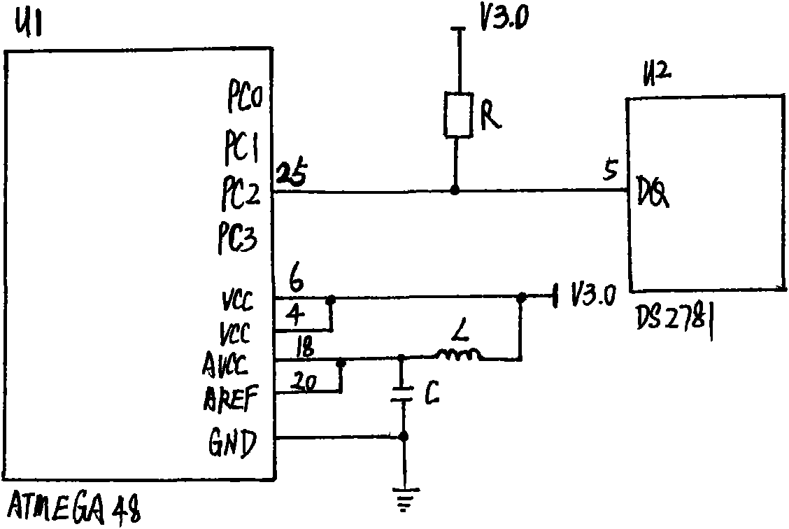 Single chip microcomputer and communication circuit with DALLAS single-wire bus protocol